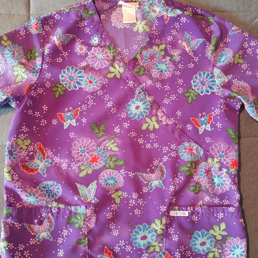 cherokee scrub top